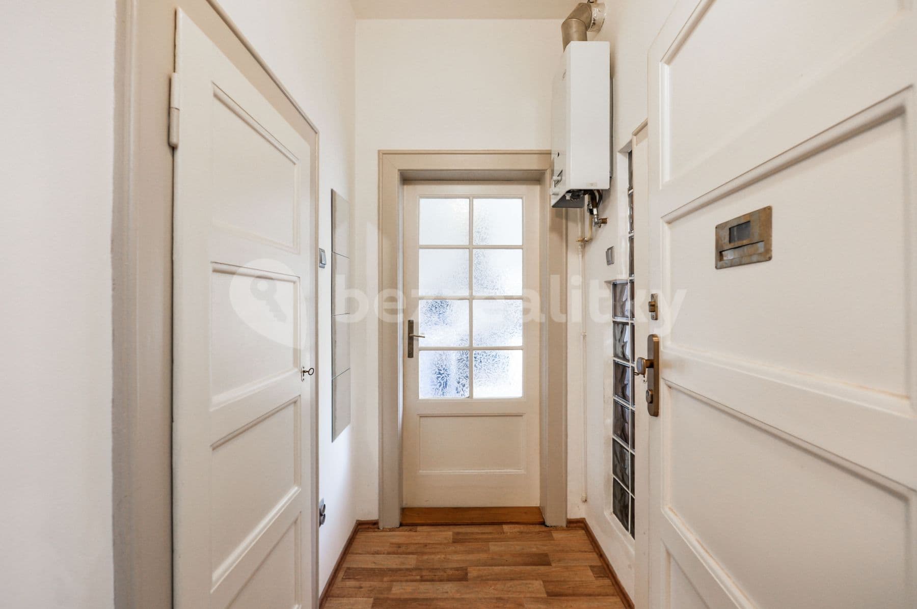 Studio flat to rent, 30 m², Viklefova, Prague, Prague Studio flat to rent, 30 m², Viklefova, Prague, Prague