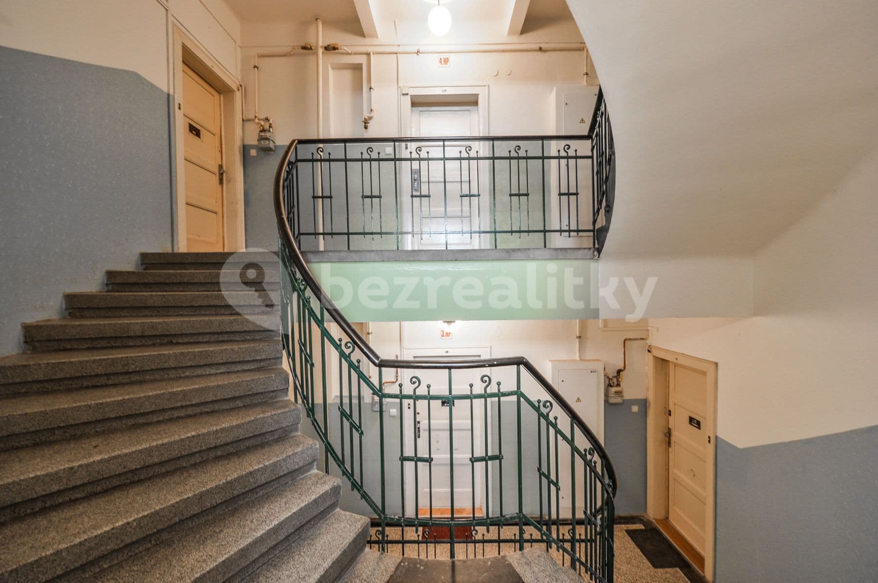 Studio flat to rent, 30 m², Viklefova, Prague, Prague Studio flat to rent, 30 m², Viklefova, Prague, Prague