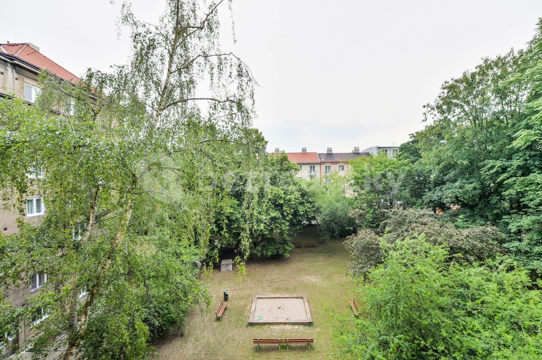 Studio flat to rent, 30 m², Viklefova, Prague, Prague Studio flat to rent, 30 m², Viklefova, Prague, Prague