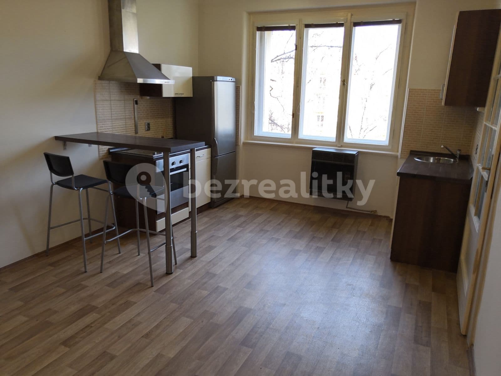Studio flat to rent, 30 m², Viklefova, Prague, Prague Studio flat to rent, 30 m², Viklefova, Prague, Prague