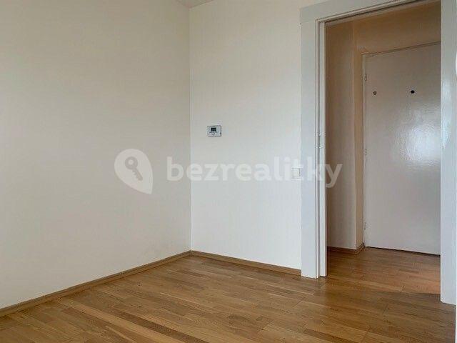 Small studio flat to rent, 20 m², Čistovická, Prague, Prague