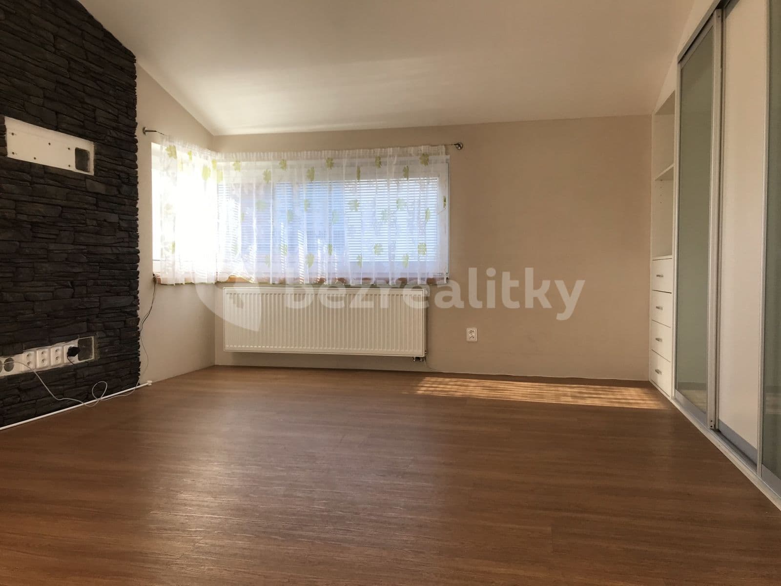 1 bedroom with open-plan kitchen flat to rent, 55 m², K Vrbičkám, Moravany, Jihomoravský Region