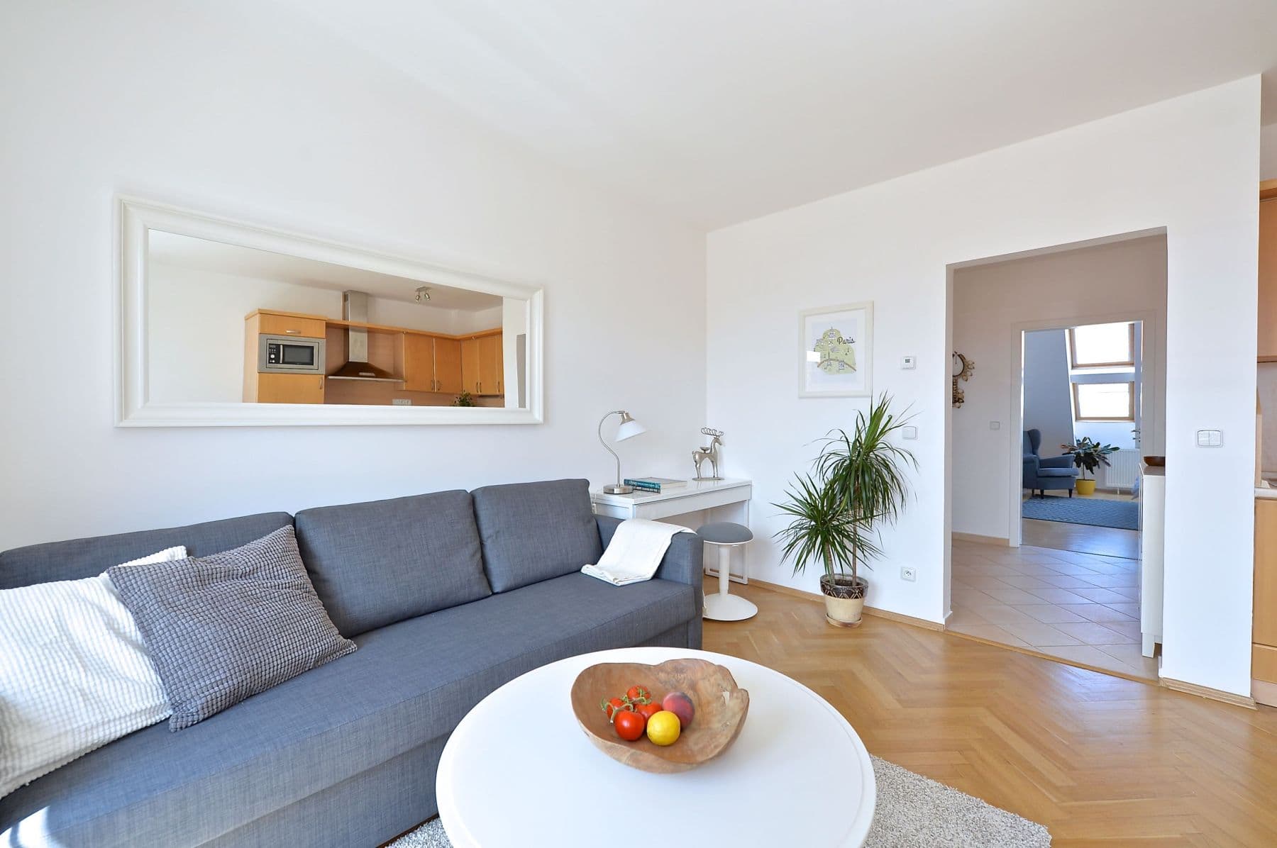1 bedroom with open-plan kitchen flat to rent, 57 m², Varšavská, Prague, Prague 1 bedroom with open-plan kitchen flat to rent, 57 m², Varšavská, Prague, Prague