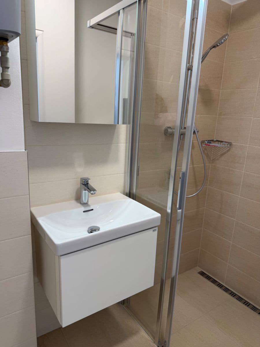 Studio flat to rent, 28 m², Vrázova, Prague, Prague Studio flat to rent, 28 m², Vrázova, Prague, Prague