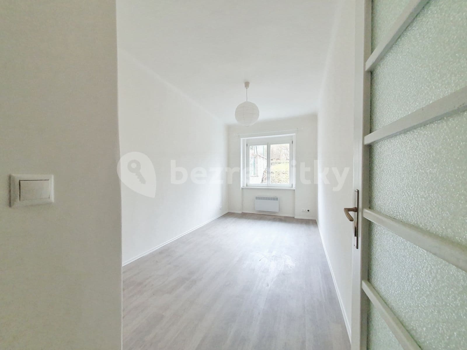 1 bedroom with open-plan kitchen flat to rent, 50 m², Malešická, Prague, Prague 1 bedroom with open-plan kitchen flat to rent, 50 m², Malešická, Prague, Prague