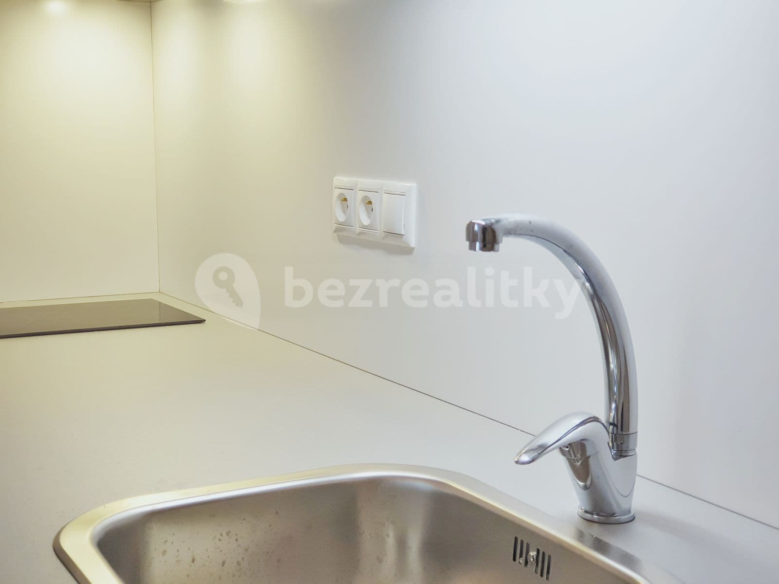 1 bedroom with open-plan kitchen flat to rent, 50 m², Malešická, Prague, Prague 1 bedroom with open-plan kitchen flat to rent, 50 m², Malešická, Prague, Prague