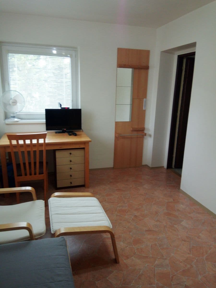 1 bedroom flat to rent, 25 m², Horova, Roztoky, Středočeský Region 1 bedroom flat to rent, 25 m², Horova, Roztoky, Středočeský Region