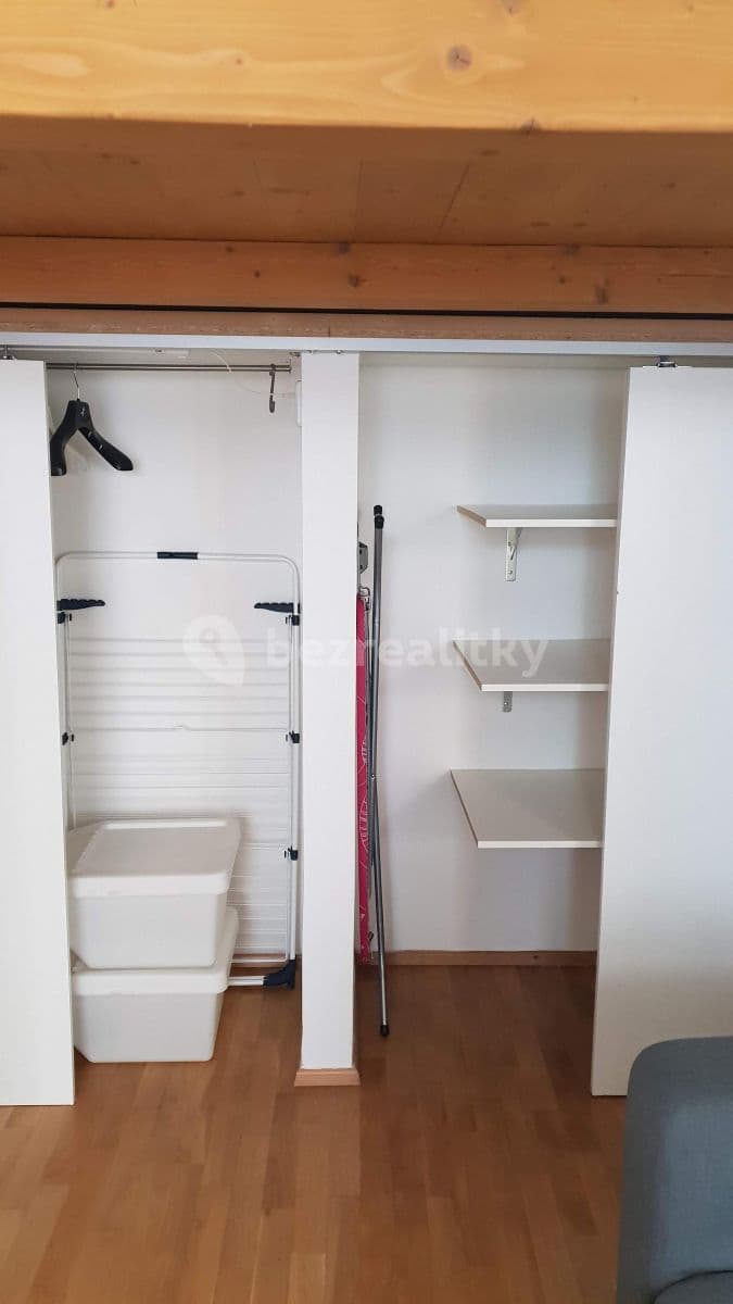 Studio flat to rent, 30 m², Turnovská, Prague, Prague Studio flat to rent, 30 m², Turnovská, Prague, Prague