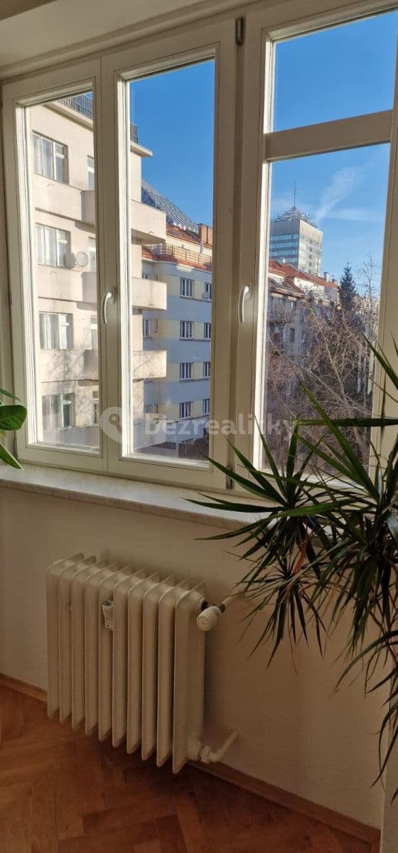 2 bedroom flat to rent, 63 m², Náměstí Jiřího z Lobkovic, Prague, Prague 2 bedroom flat to rent, 63 m², Náměstí Jiřího z Lobkovic, Prague, Prague