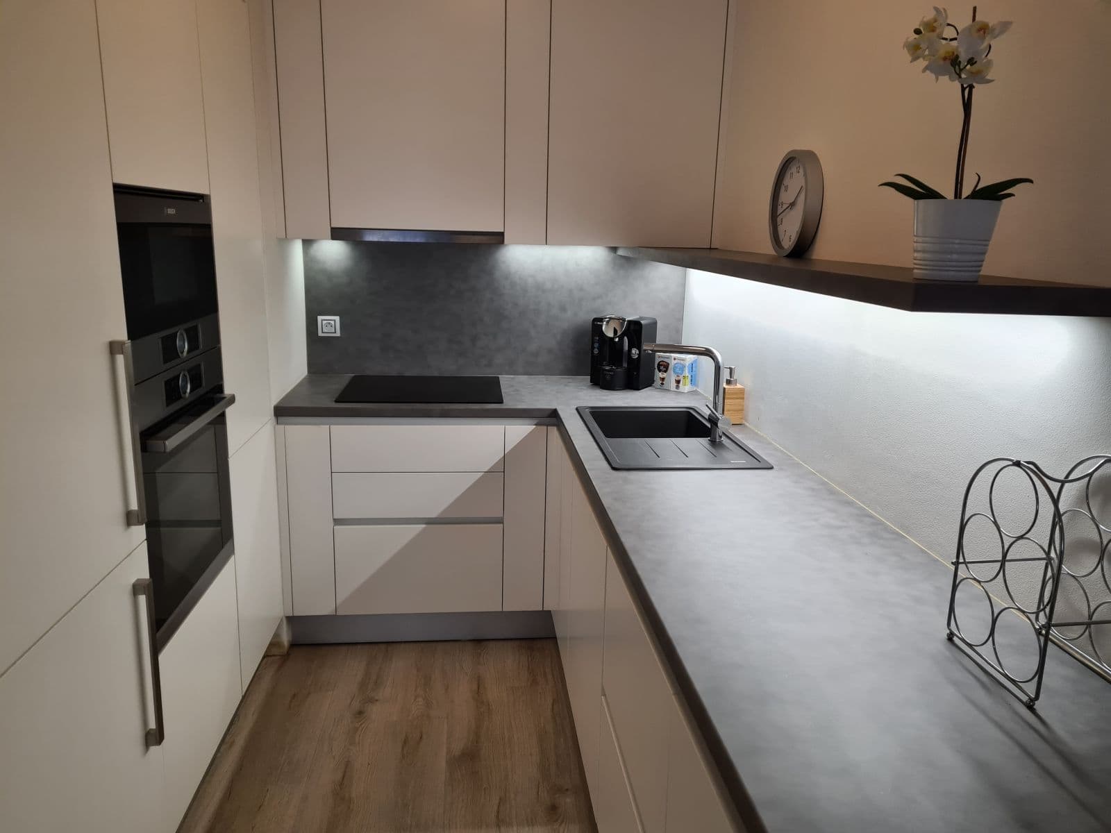 1 bedroom with open-plan kitchen flat to rent, 58 m², Pod radnicí, Prague, Prague 1 bedroom with open-plan kitchen flat to rent, 58 m², Pod radnicí, Prague, Prague