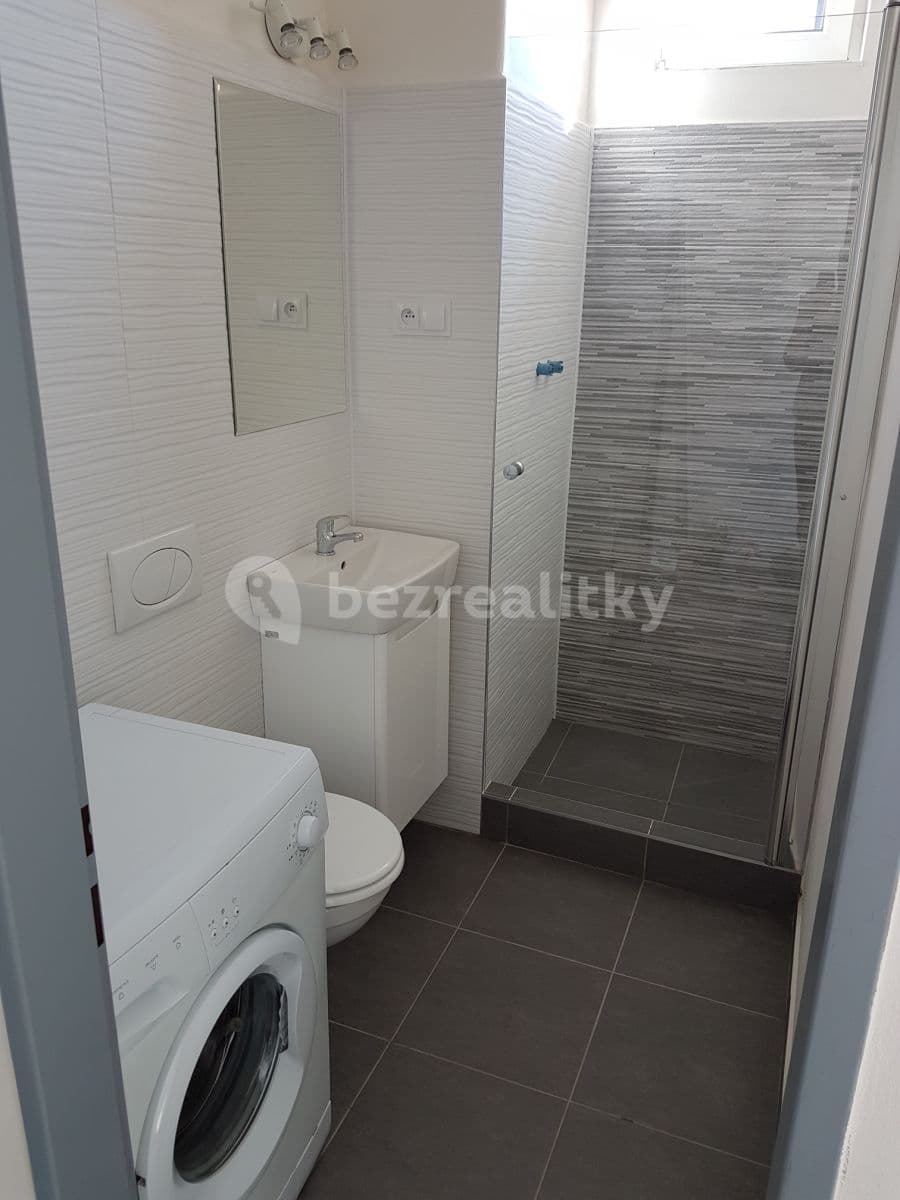 Studio flat to rent, 29 m², Baarova, Prague, Prague Studio flat to rent, 29 m², Baarova, Prague, Prague