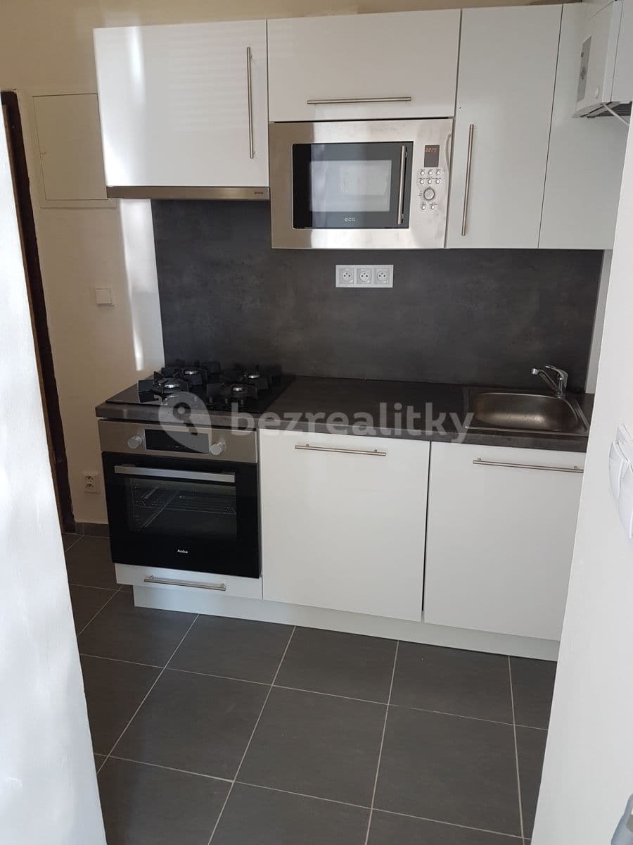 Studio flat to rent, 29 m², Baarova, Prague, Prague Studio flat to rent, 29 m², Baarova, Prague, Prague