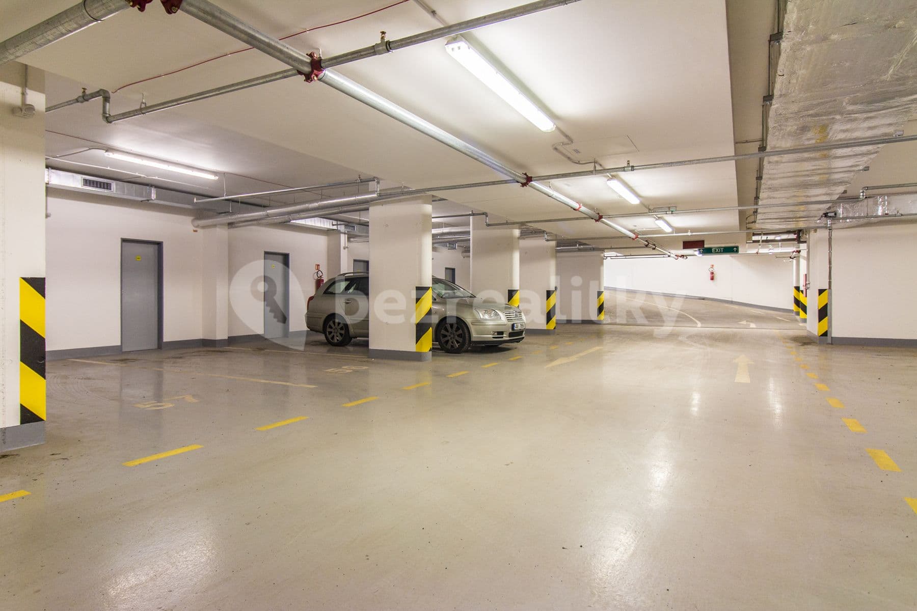 garage to rent, 12 m², Vojenova, Prague, Prague garage to rent, 12 m², Vojenova, Prague, Prague