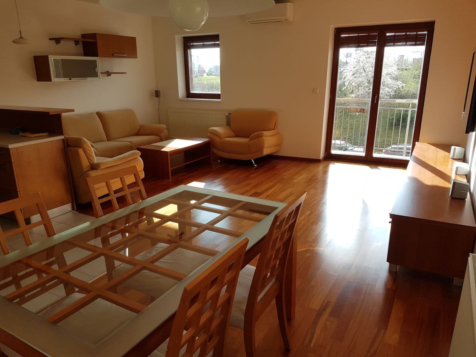 2 bedroom with open-plan kitchen flat to rent, 80 m², Andersenova, Prague, Prague 2 bedroom with open-plan kitchen flat to rent, 80 m², Andersenova, Prague, Prague