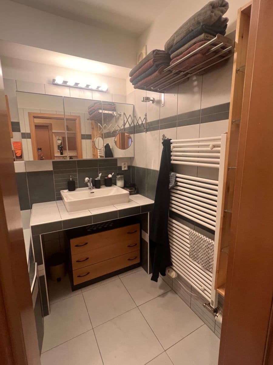 2 bedroom with open-plan kitchen flat to rent, 78 m², Sicherova, Prague, Prague 2 bedroom with open-plan kitchen flat to rent, 78 m², Sicherova, Prague, Prague