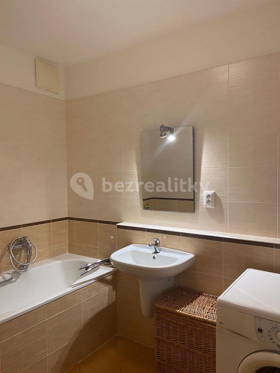 1 bedroom with open-plan kitchen flat to rent, 58 m², Laudonova, Prague, Prague 1 bedroom with open-plan kitchen flat to rent, 58 m², Laudonova, Prague, Prague