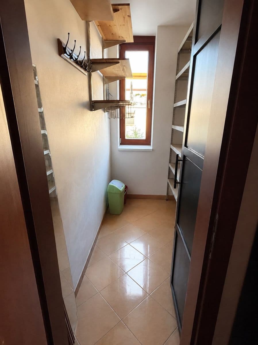 1 bedroom with open-plan kitchen flat to rent, 58 m², Laudonova, Prague, Prague 1 bedroom with open-plan kitchen flat to rent, 58 m², Laudonova, Prague, Prague