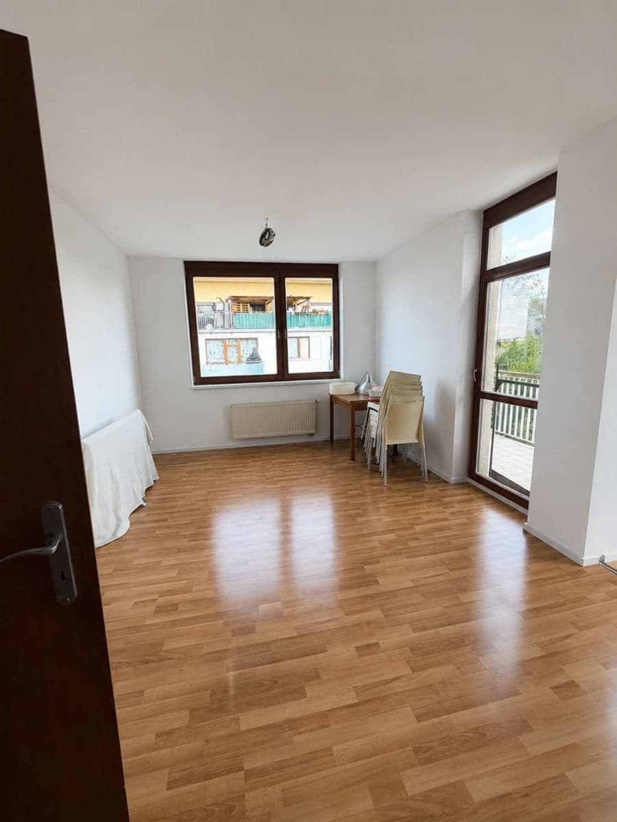 1 bedroom with open-plan kitchen flat to rent, 58 m², Laudonova, Prague, Prague 1 bedroom with open-plan kitchen flat to rent, 58 m², Laudonova, Prague, Prague