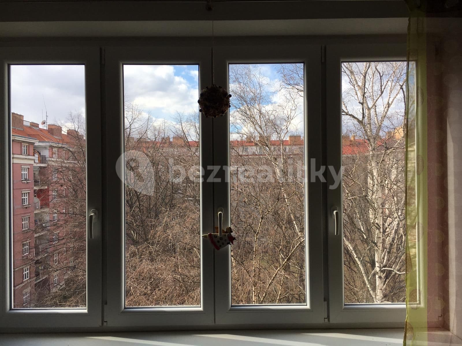 1 bedroom with open-plan kitchen flat to rent, 47 m², Viklefova, Prague, Prague 1 bedroom with open-plan kitchen flat to rent, 47 m², Viklefova, Prague, Prague