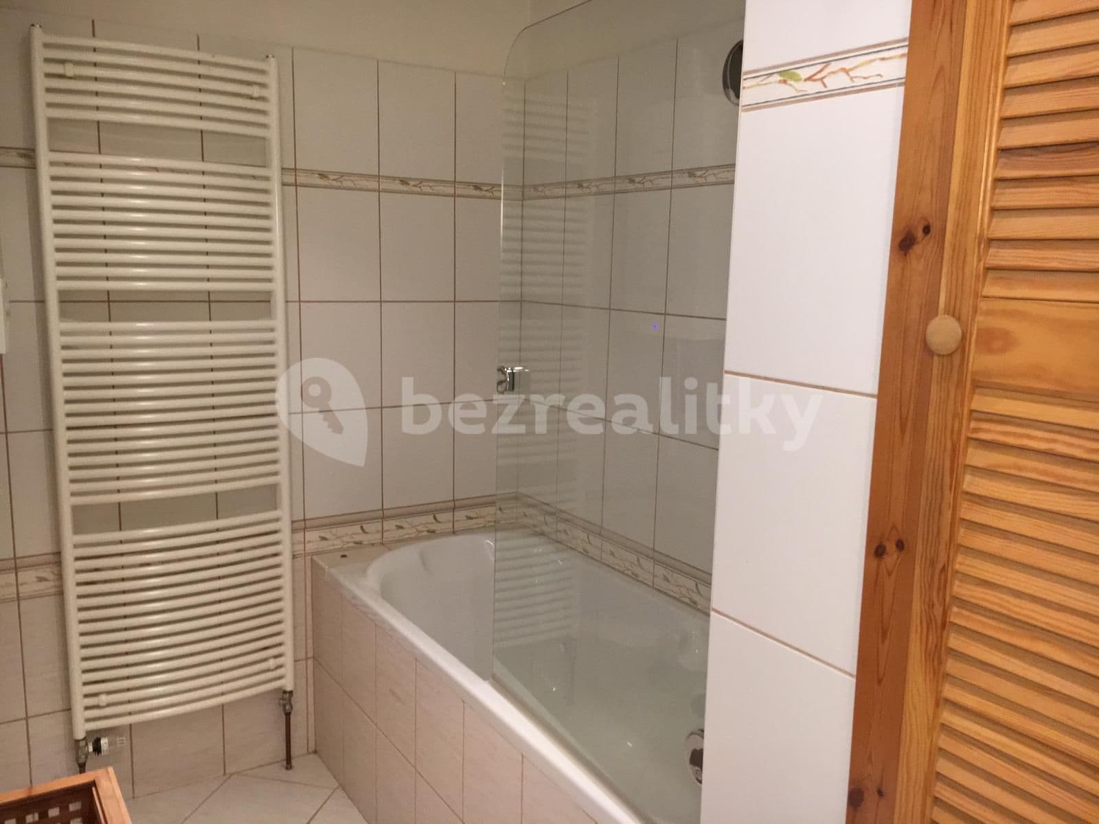 1 bedroom with open-plan kitchen flat to rent, 47 m², Viklefova, Prague, Prague 1 bedroom with open-plan kitchen flat to rent, 47 m², Viklefova, Prague, Prague