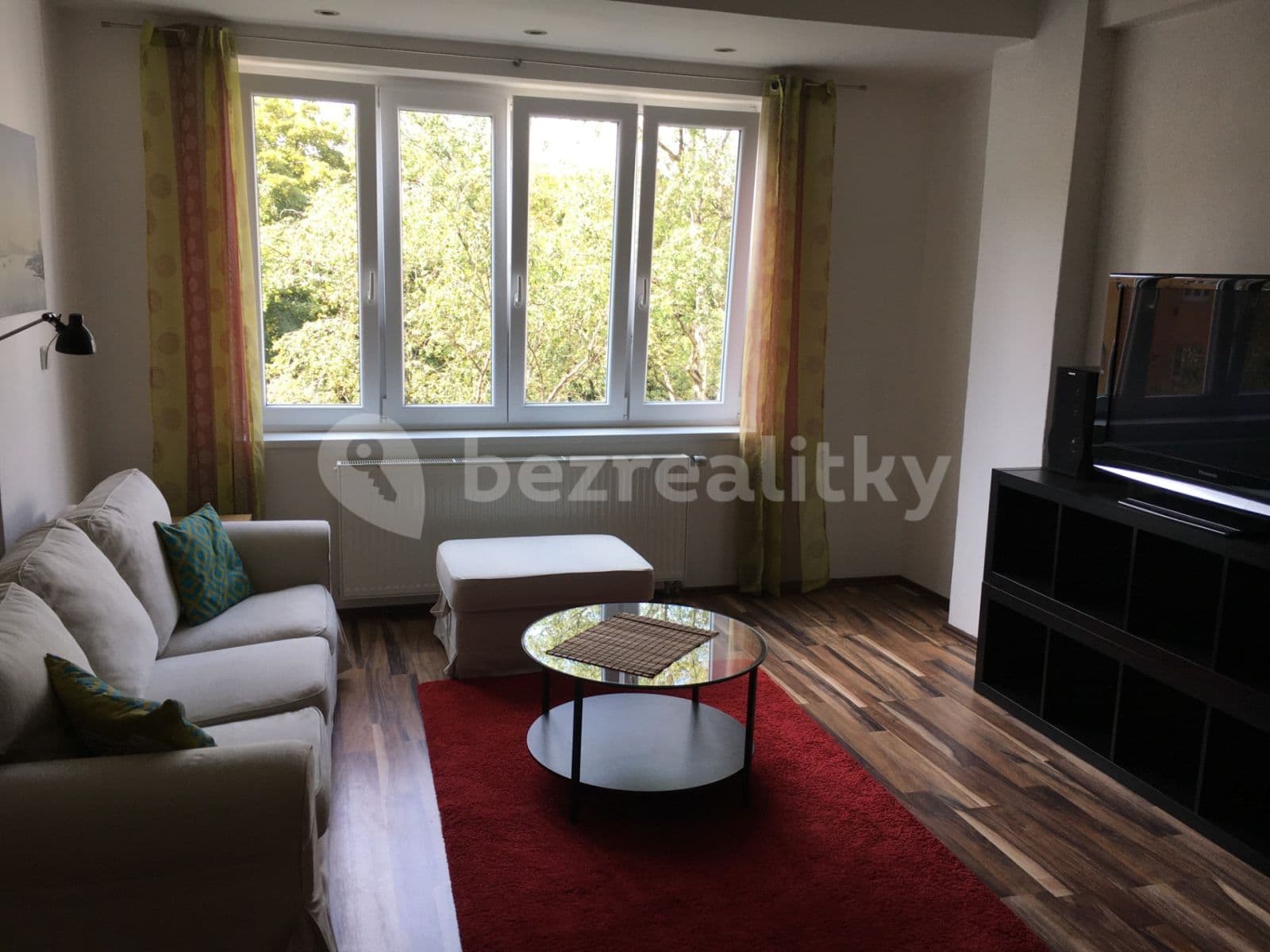 1 bedroom with open-plan kitchen flat to rent, 47 m², Viklefova, Prague, Prague 1 bedroom with open-plan kitchen flat to rent, 47 m², Viklefova, Prague, Prague