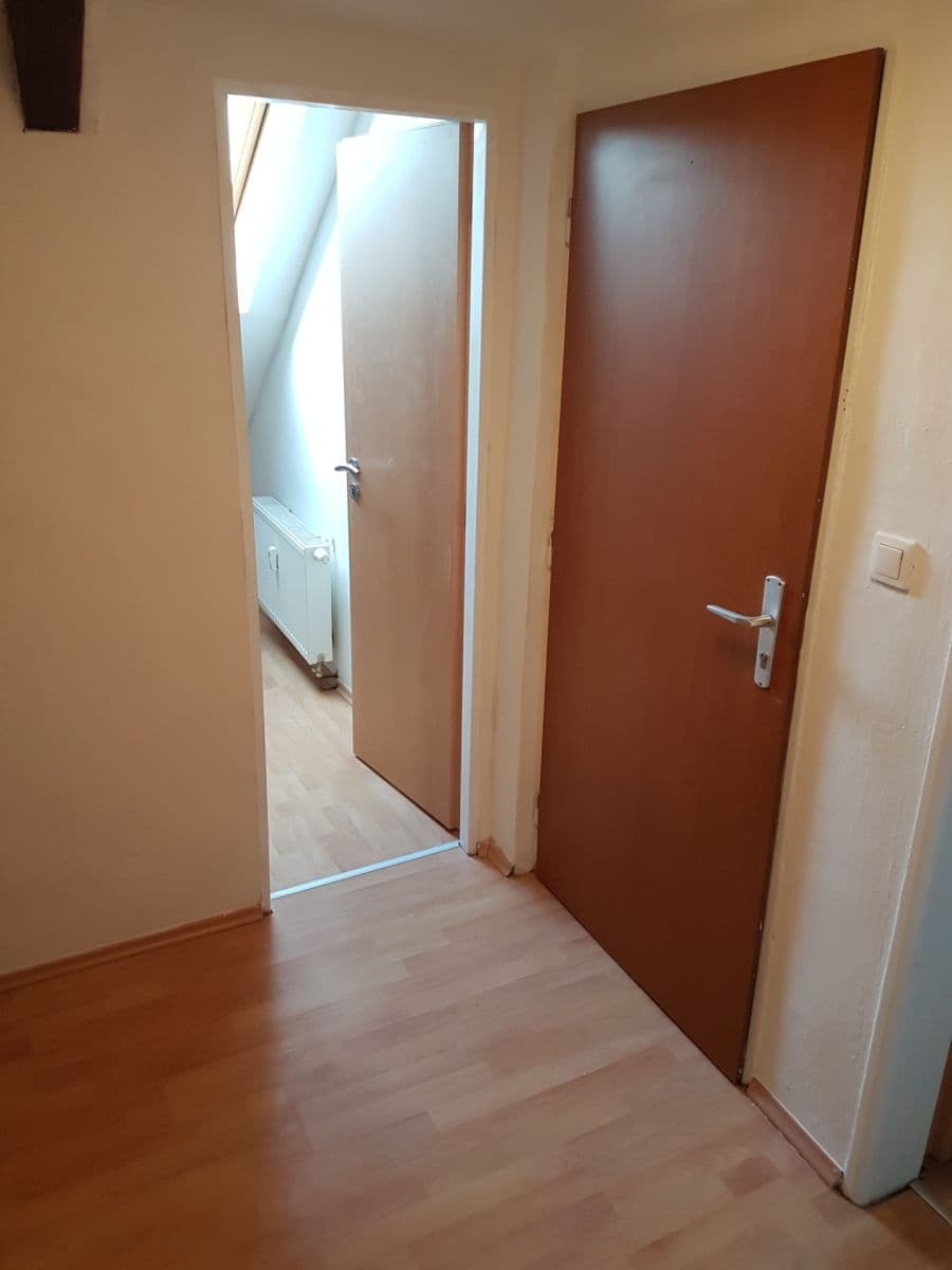 2 bedroom with open-plan kitchen flat to rent, 66 m², Baarova, Prague, Prague 2 bedroom with open-plan kitchen flat to rent, 66 m², Baarova, Prague, Prague