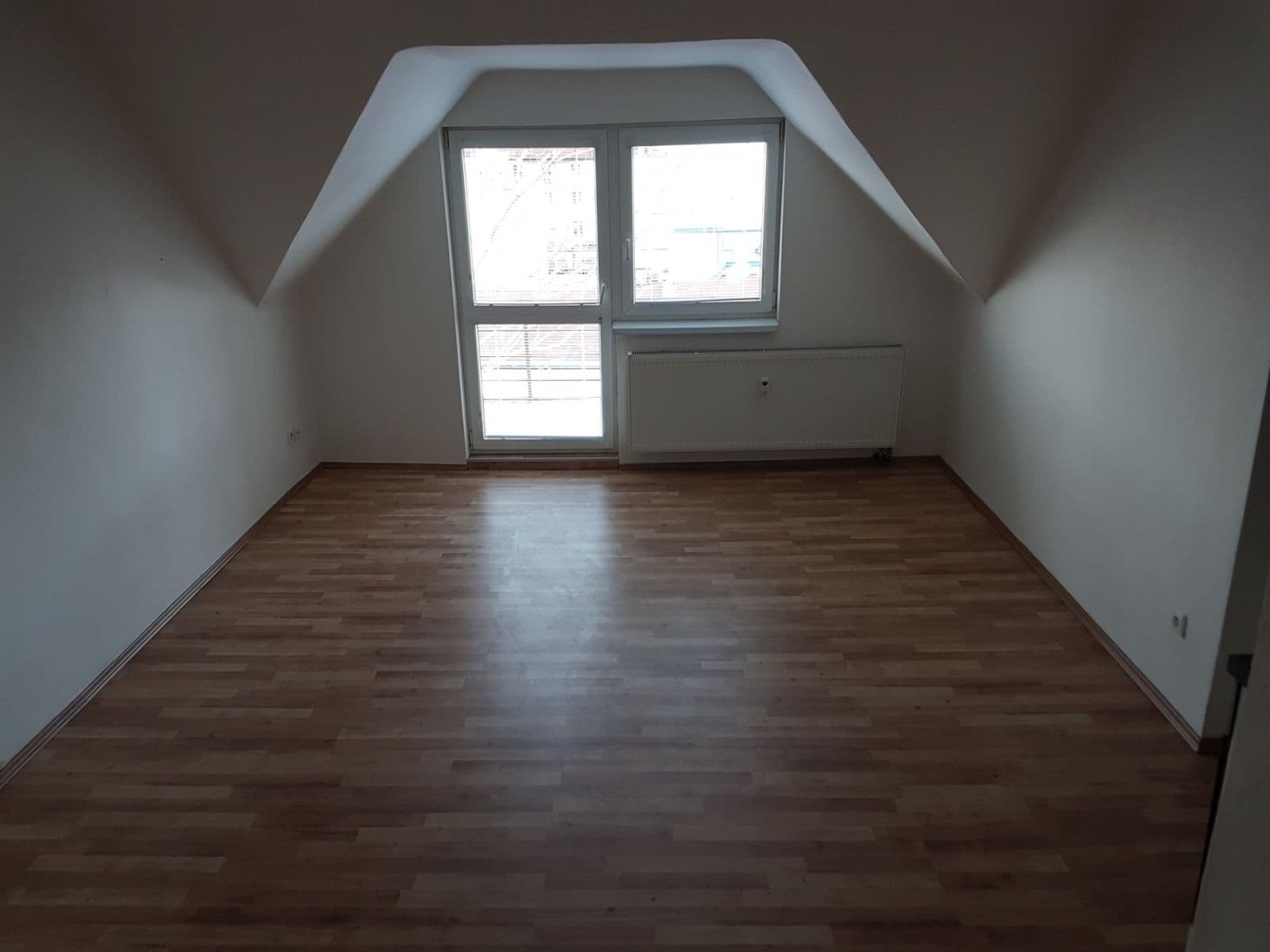 2 bedroom with open-plan kitchen flat to rent, 66 m², Baarova, Prague, Prague 2 bedroom with open-plan kitchen flat to rent, 66 m², Baarova, Prague, Prague