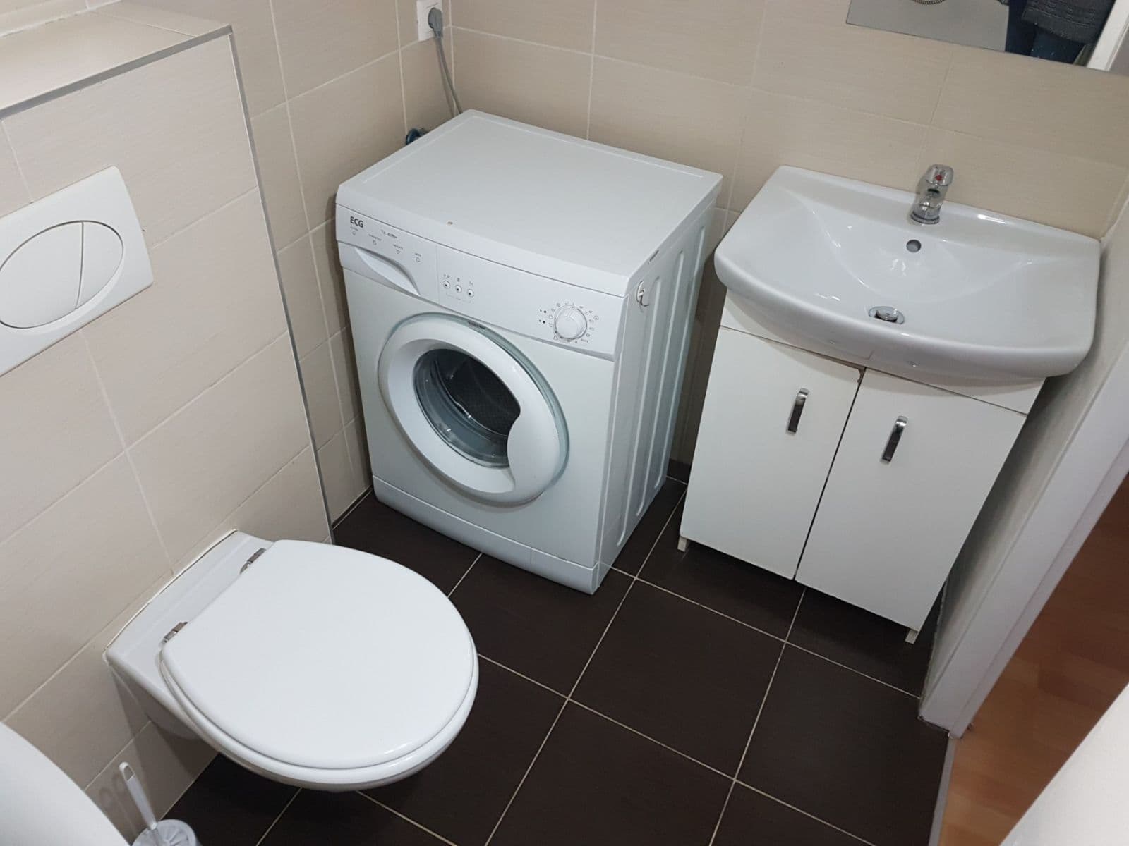 2 bedroom with open-plan kitchen flat to rent, 66 m², Baarova, Prague, Prague 2 bedroom with open-plan kitchen flat to rent, 66 m², Baarova, Prague, Prague