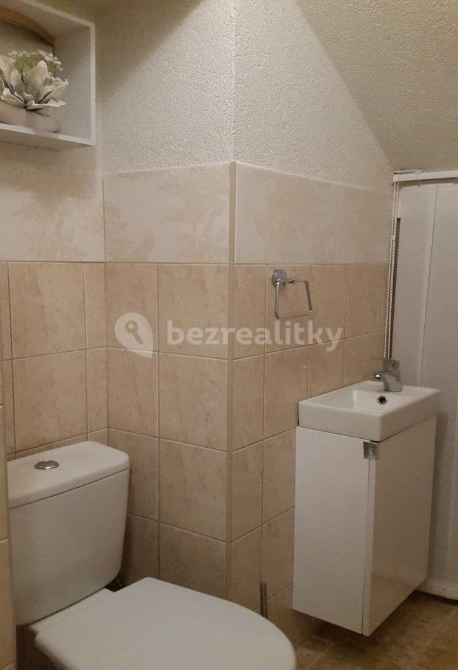 house to rent, 130 m², Vinohrádky, Kroměříž, Zlínský Region house to rent, 130 m², Vinohrádky, Kroměříž, Zlínský Region