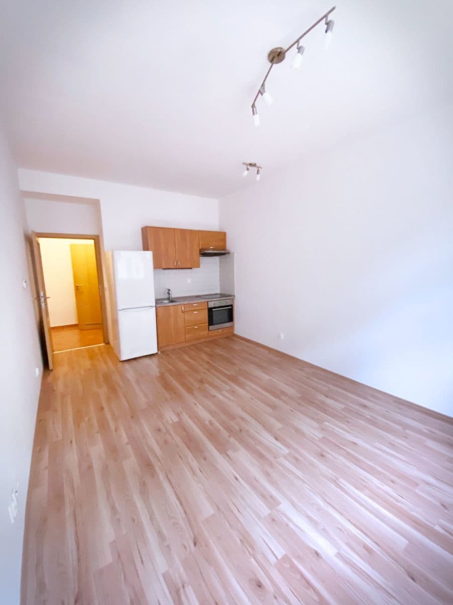 Studio flat to rent, 24 m², Bulharská, Prague, Prague Studio flat to rent, 24 m², Bulharská, Prague, Prague