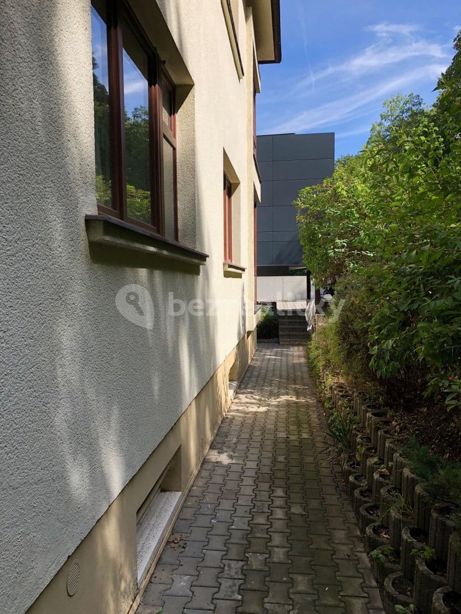 Small studio flat to rent, 14 m², Pod Kesnerkou, Prague, Prague Small studio flat to rent, 14 m², Pod Kesnerkou, Prague, Prague