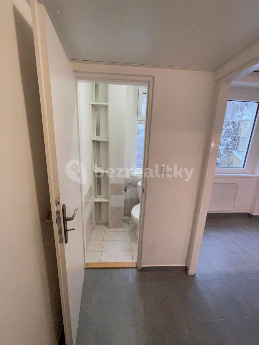 Small studio flat to rent, 14 m², Pod Kesnerkou, Prague, Prague Small studio flat to rent, 14 m², Pod Kesnerkou, Prague, Prague