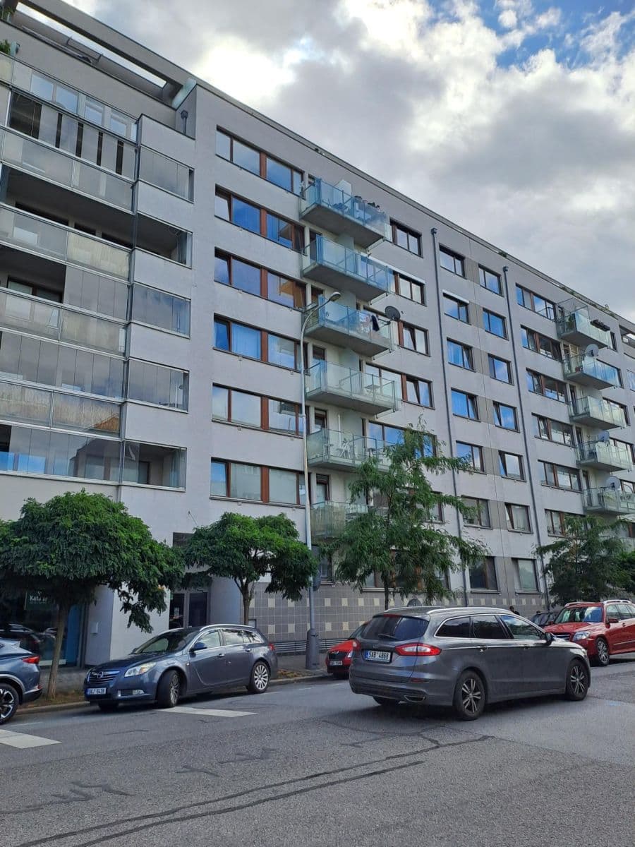 1 bedroom with open-plan kitchen flat to rent, 54 m², Osadní, Prague, Prague 1 bedroom with open-plan kitchen flat to rent, 54 m², Osadní, Prague, Prague