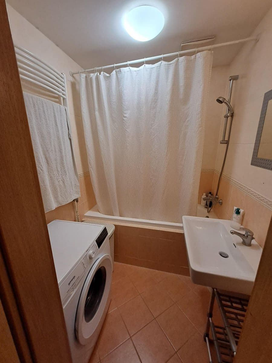 1 bedroom with open-plan kitchen flat to rent, 54 m², Osadní, Prague, Prague 1 bedroom with open-plan kitchen flat to rent, 54 m², Osadní, Prague, Prague