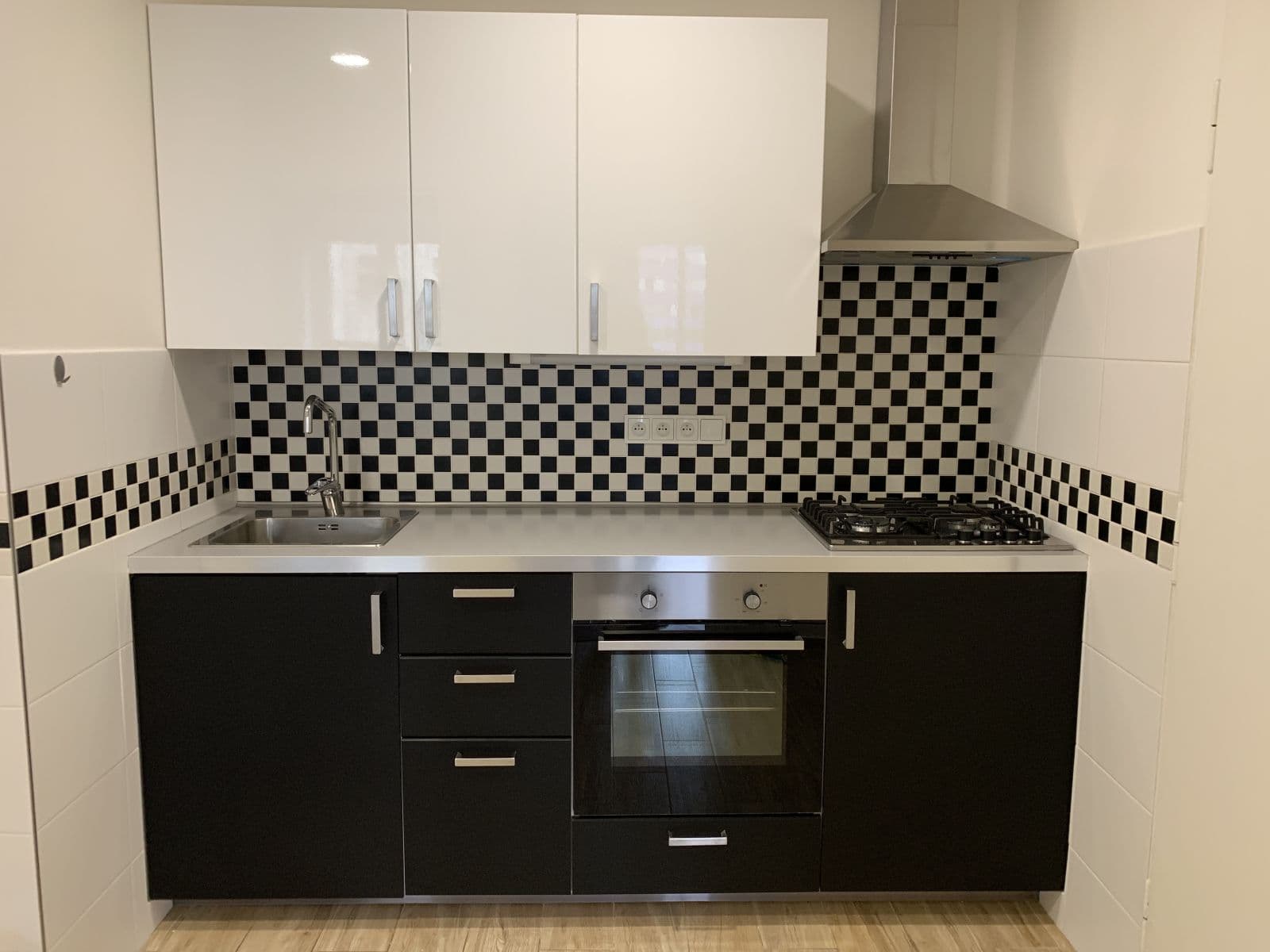 2 bedroom flat to rent, 50 m², 28. pluku, Prague, Prague 2 bedroom flat to rent, 50 m², 28. pluku, Prague, Prague