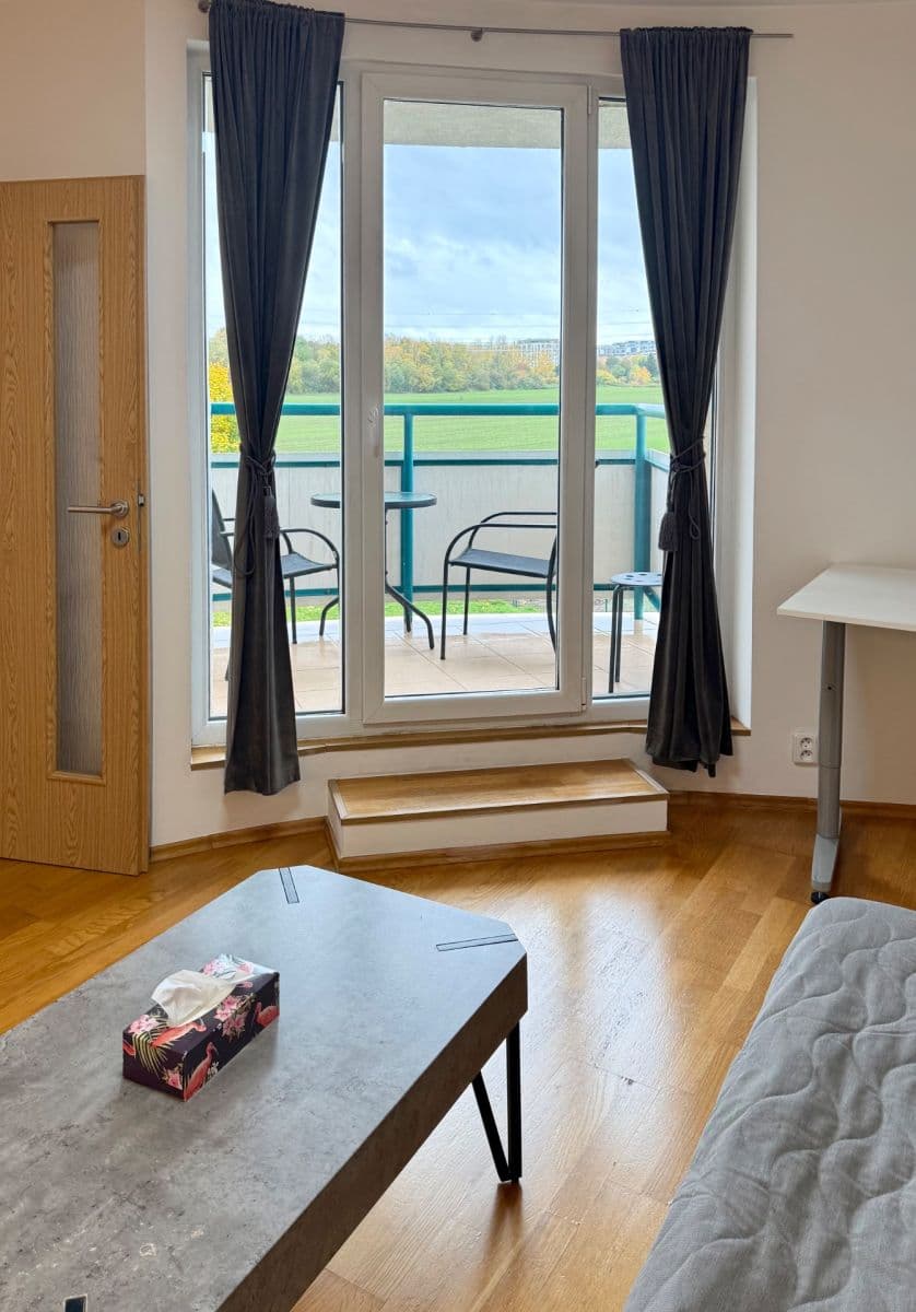 1 bedroom with open-plan kitchen flat to rent, 50 m², Tupolevova, Prague, Prague 1 bedroom with open-plan kitchen flat to rent, 50 m², Tupolevova, Prague, Prague