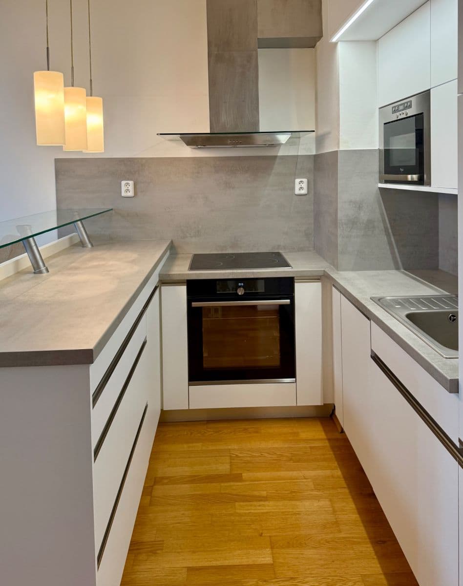 1 bedroom with open-plan kitchen flat to rent, 50 m², Tupolevova, Prague, Prague 1 bedroom with open-plan kitchen flat to rent, 50 m², Tupolevova, Prague, Prague