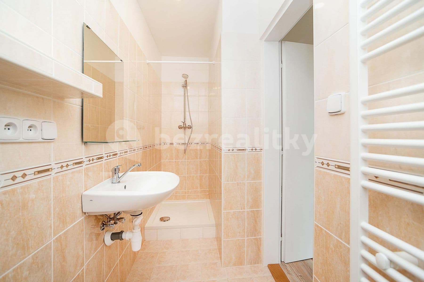 1 bedroom with open-plan kitchen flat to rent, 36 m², Boleslavova, Prague, Prague 1 bedroom with open-plan kitchen flat to rent, 36 m², Boleslavova, Prague, Prague