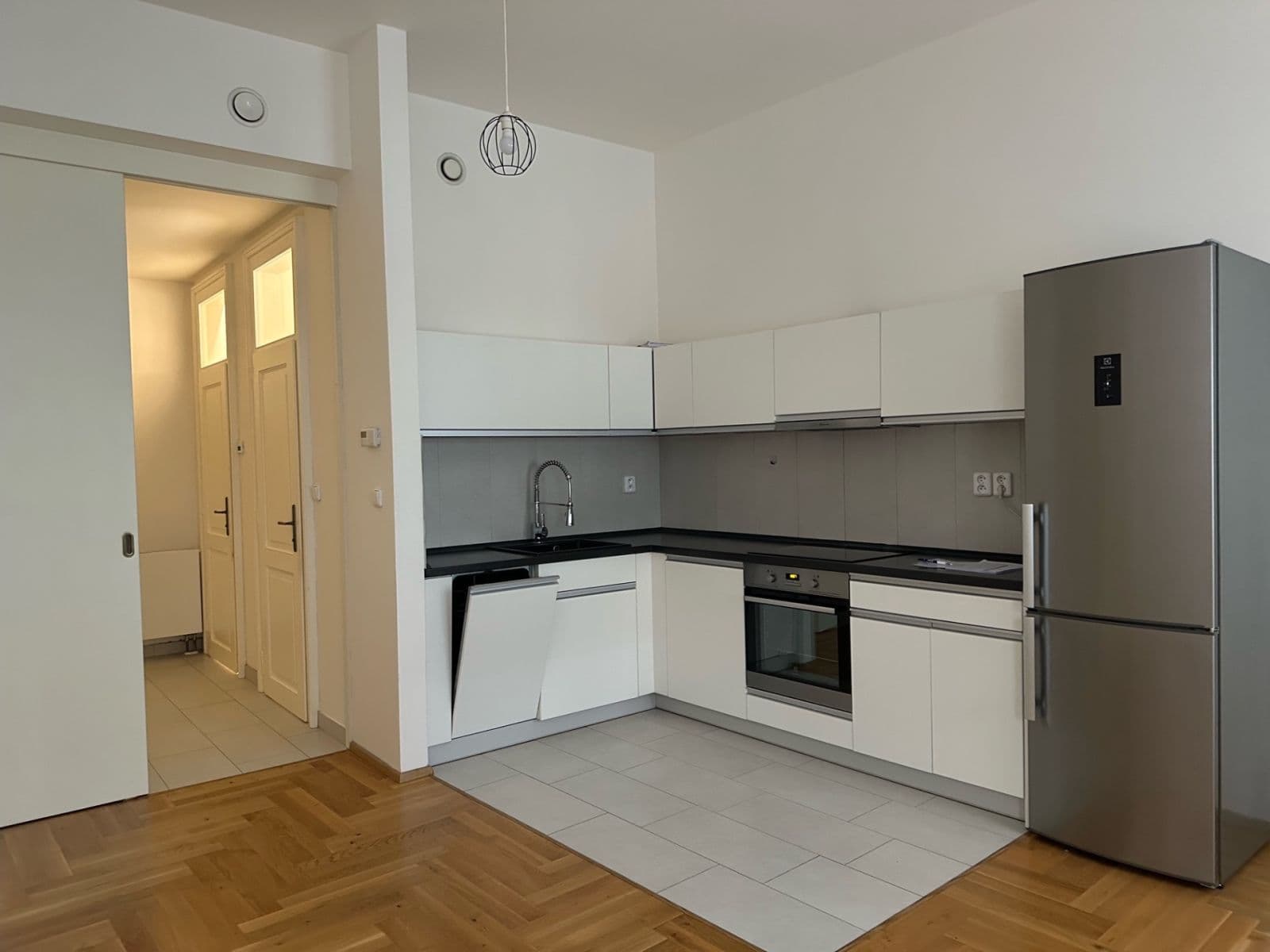 1 bedroom with open-plan kitchen flat to rent, 45 m², Slovenská, Olomouc, Olomoucký Region 1 bedroom with open-plan kitchen flat to rent, 45 m², Slovenská, Olomouc, Olomoucký Region