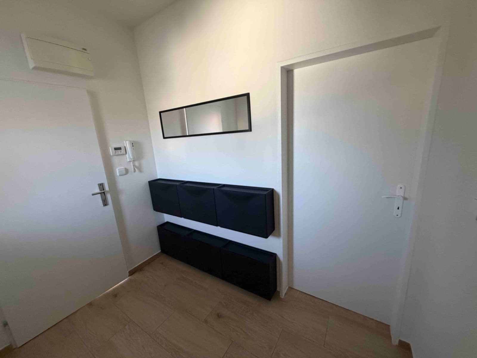 1 bedroom with open-plan kitchen flat to rent, 96 m², Strakonická, Prague, Prague 1 bedroom with open-plan kitchen flat to rent, 96 m², Strakonická, Prague, Prague