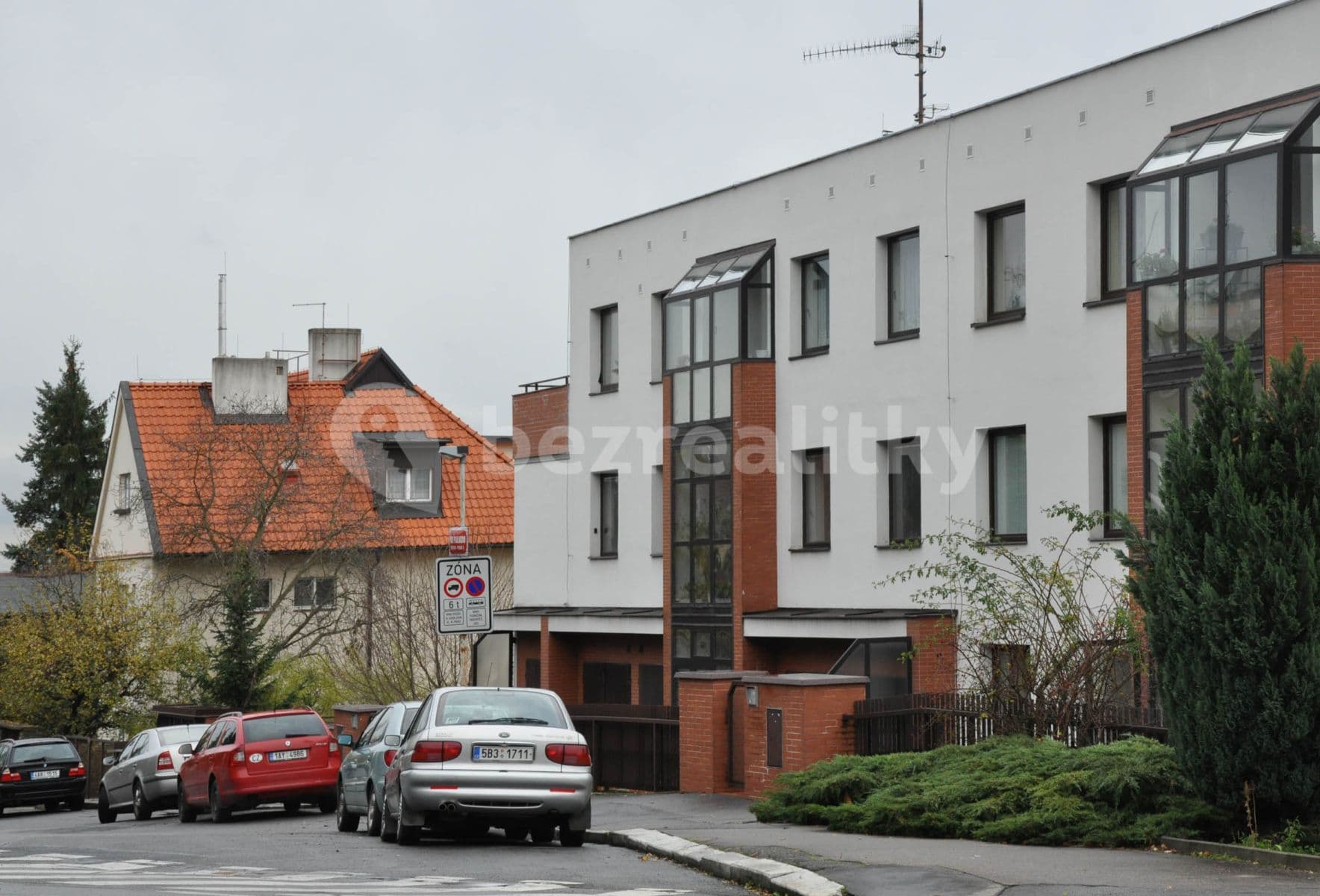 3 bedroom with open-plan kitchen flat to rent, 80 m², Pod Fialkou, Prague, Prague 3 bedroom with open-plan kitchen flat to rent, 80 m², Pod Fialkou, Prague, Prague