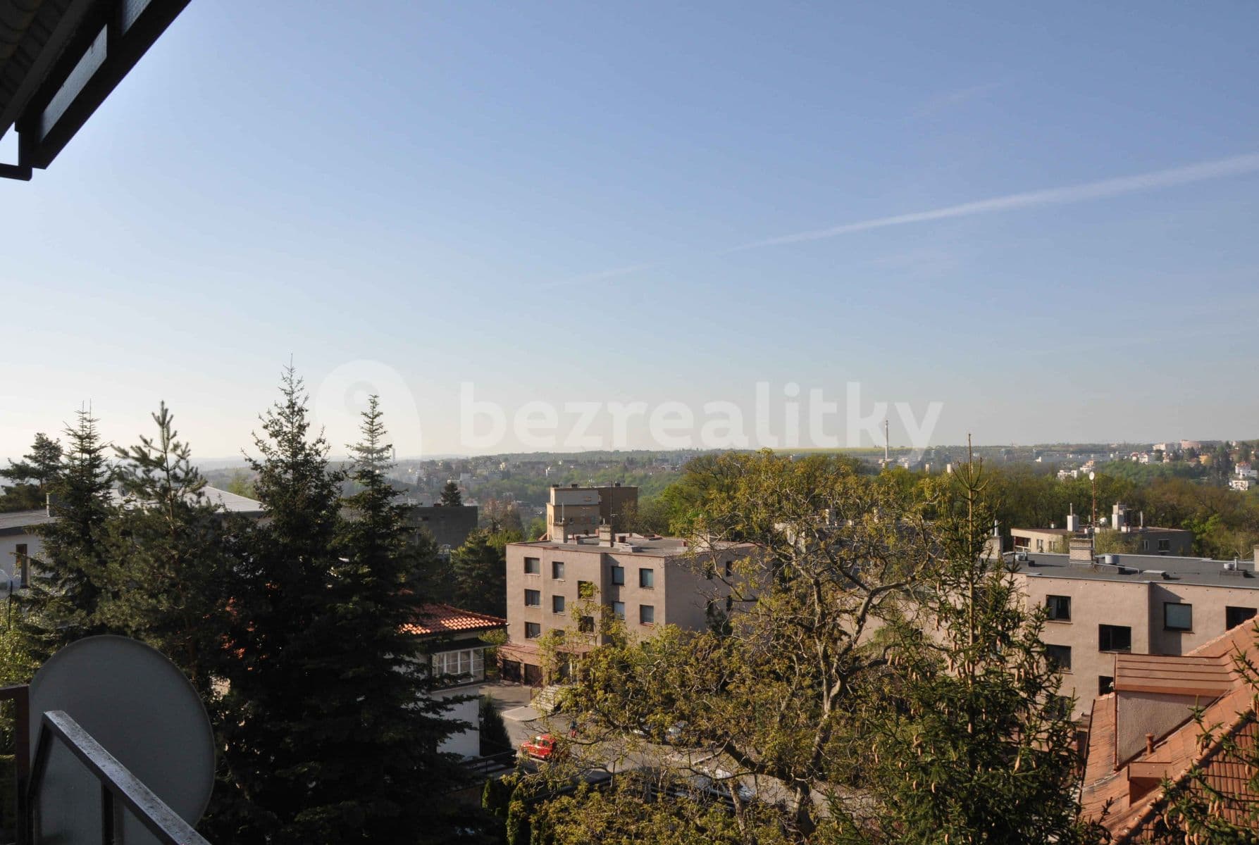 3 bedroom with open-plan kitchen flat to rent, 80 m², Pod Fialkou, Prague, Prague 3 bedroom with open-plan kitchen flat to rent, 80 m², Pod Fialkou, Prague, Prague