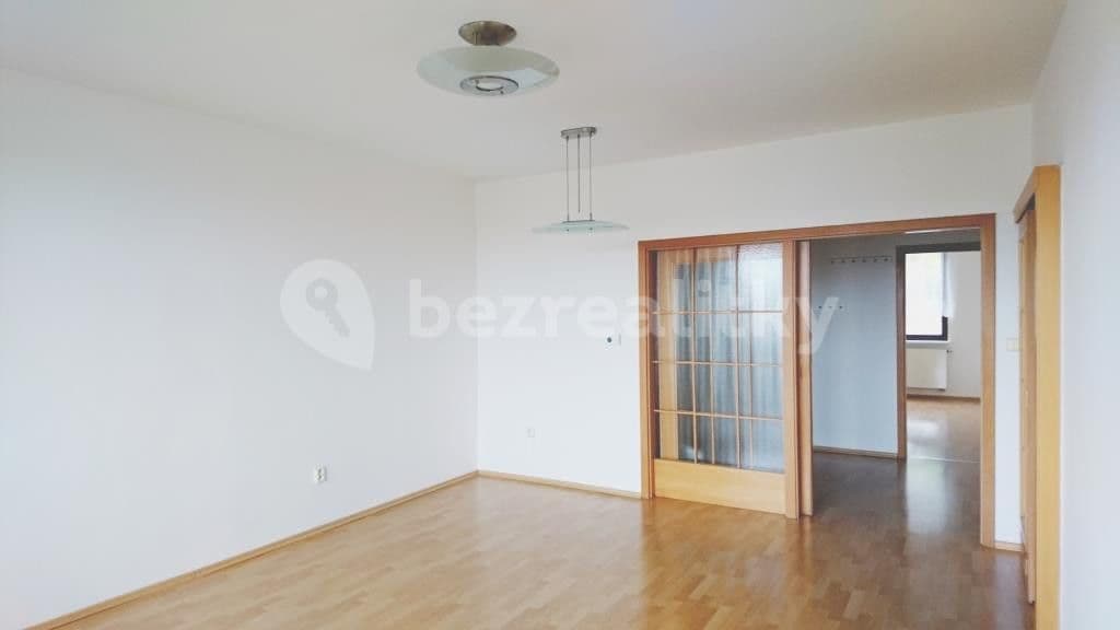 3 bedroom with open-plan kitchen flat to rent, 80 m², Pod Fialkou, Prague, Prague 3 bedroom with open-plan kitchen flat to rent, 80 m², Pod Fialkou, Prague, Prague