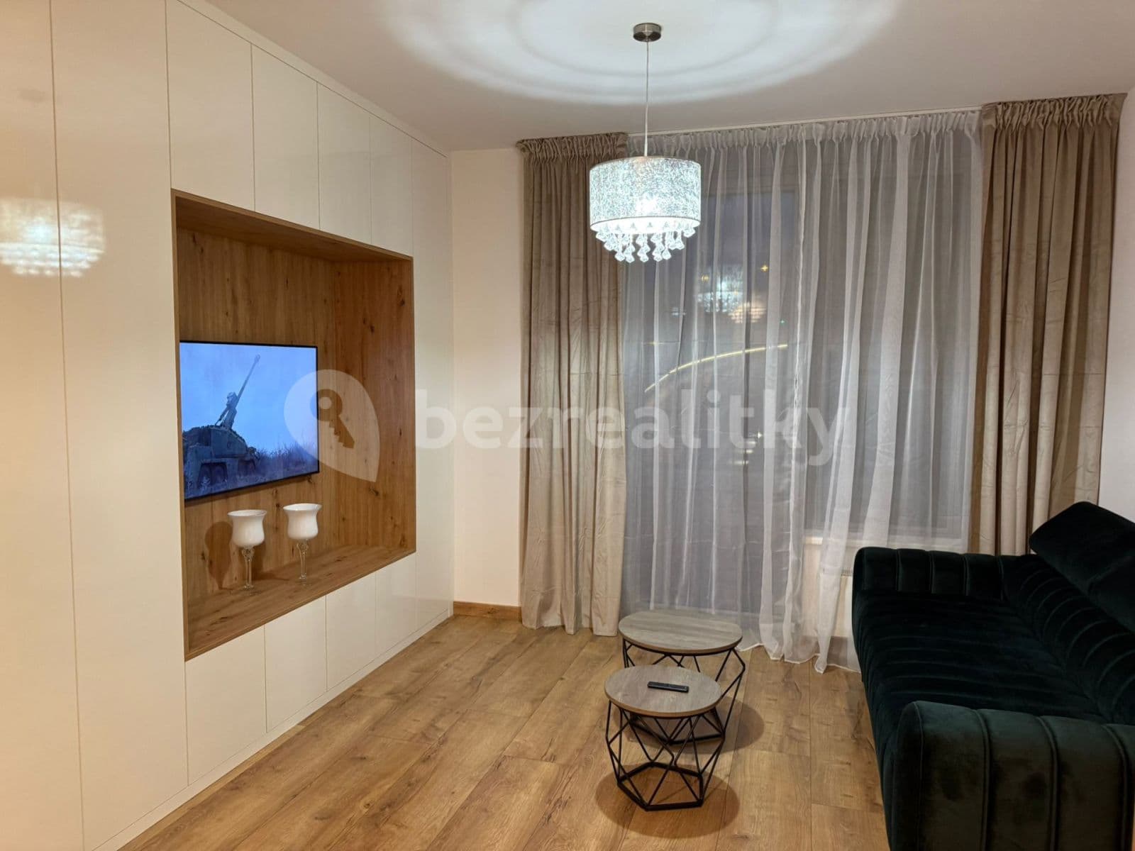 Studio flat to rent, 34 m², Walterovo náměstí, Prague, Prague Studio flat to rent, 34 m², Walterovo náměstí, Prague, Prague