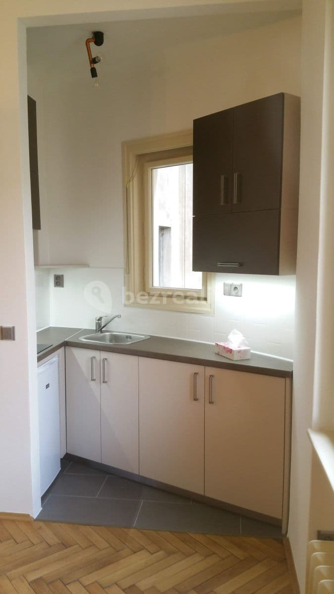 Studio flat to rent, 26 m², Antonínská, Prague, Prague Studio flat to rent, 26 m², Antonínská, Prague, Prague