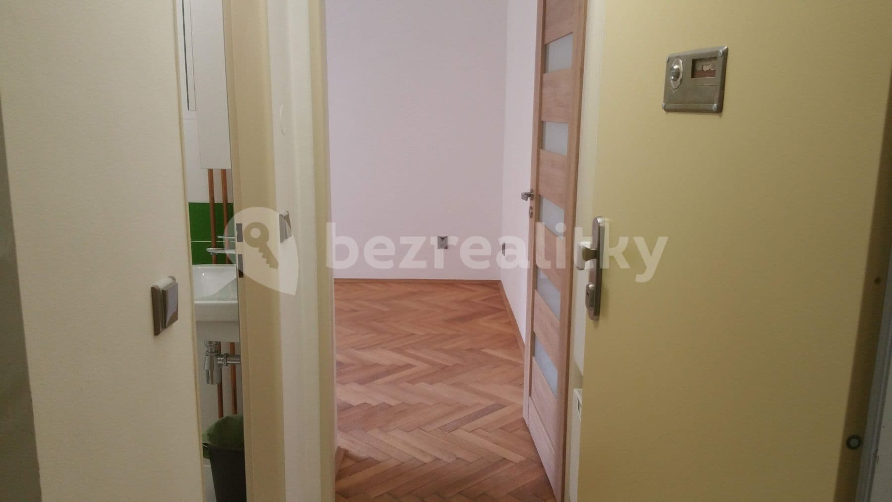Studio flat to rent, 26 m², Antonínská, Prague, Prague Studio flat to rent, 26 m², Antonínská, Prague, Prague