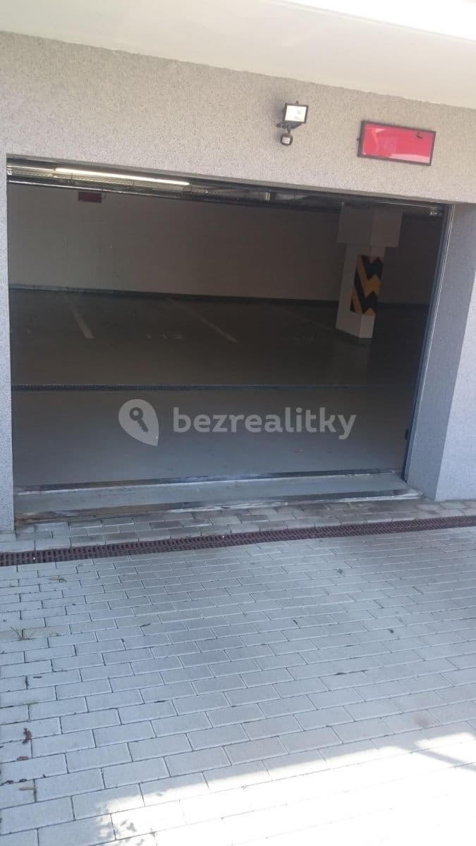 garage to rent, 13 m², Loosova, Prague, Prague garage to rent, 13 m², Loosova, Prague, Prague