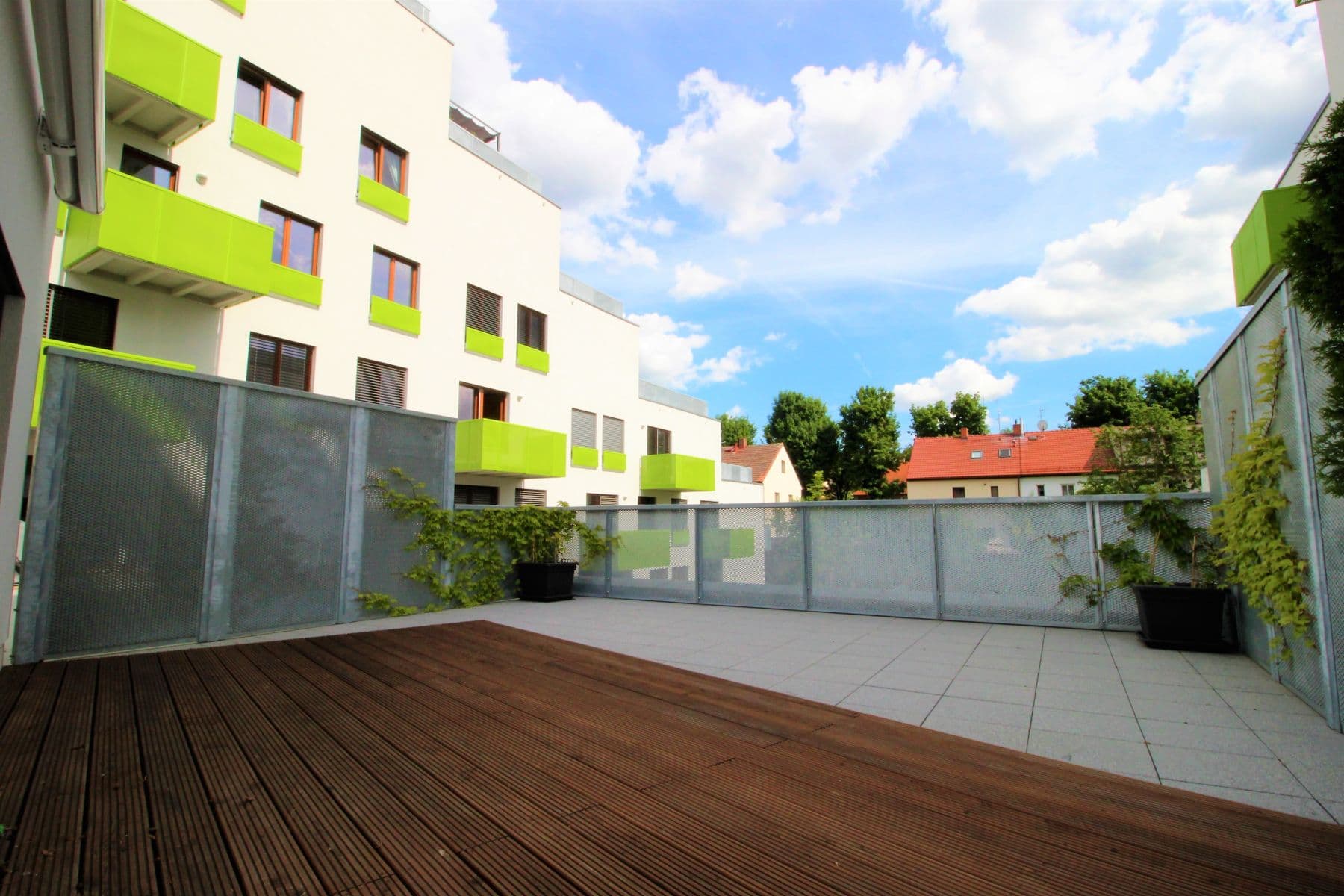 4 bedroom with open-plan kitchen flat to rent, 150 m², U Hranic, Prague, Prague 4 bedroom with open-plan kitchen flat to rent, 150 m², U Hranic, Prague, Prague