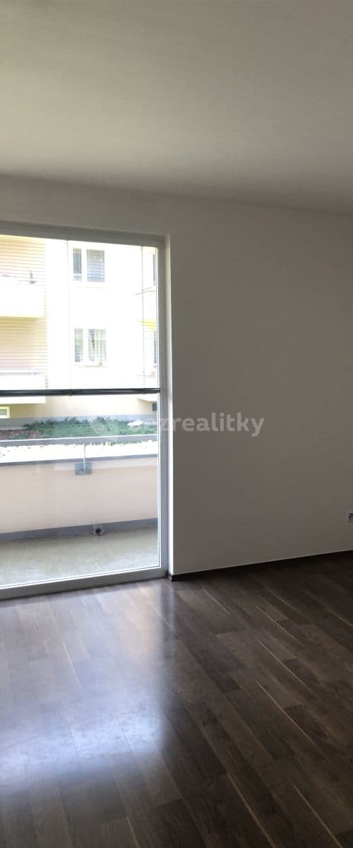 Studio flat to rent, 40 m², Stříbrského, Prague, Prague Studio flat to rent, 40 m², Stříbrského, Prague, Prague