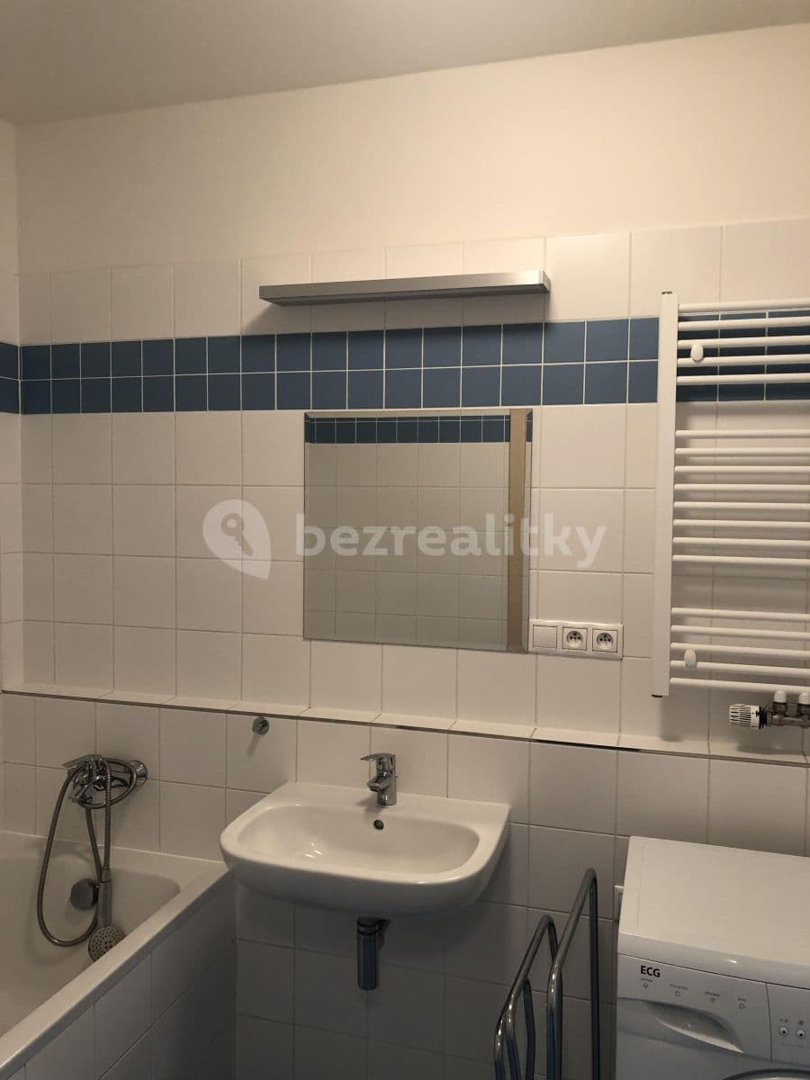 Studio flat to rent, 40 m², Stříbrského, Prague, Prague Studio flat to rent, 40 m², Stříbrského, Prague, Prague